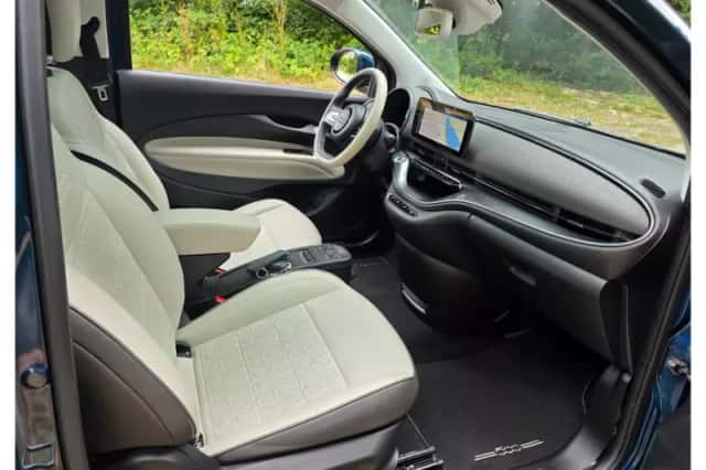 Fiat 500 (2021) thumbnail 6