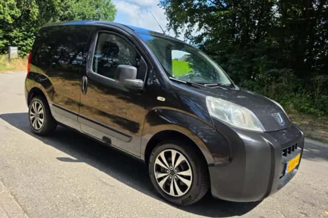 Peugeot Bipper (2011) thumbnail 2