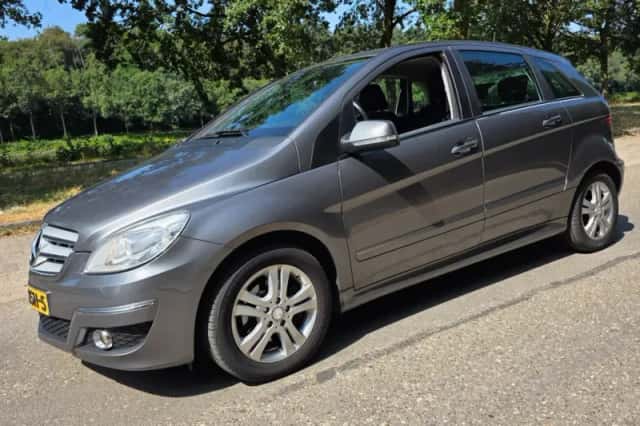 Mercedes-Benz B-Klasse (2010) thumbnail 1