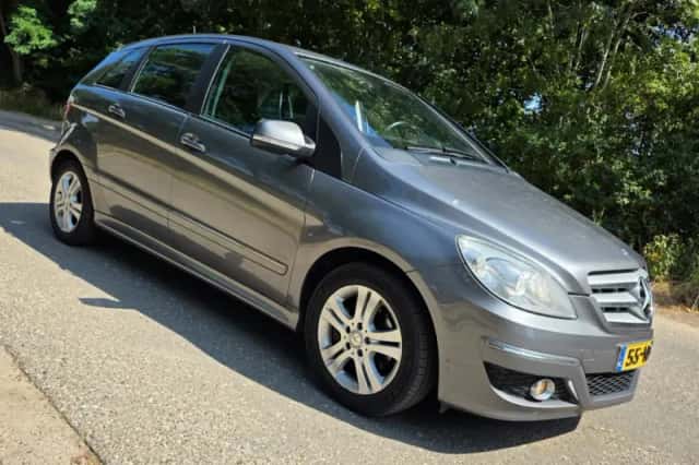 Mercedes-Benz B-Klasse (2010) thumbnail 2