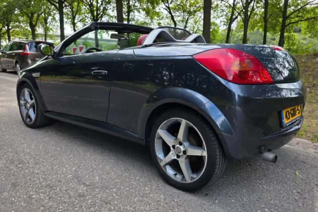 Opel Tigra (2008) thumbnail 4