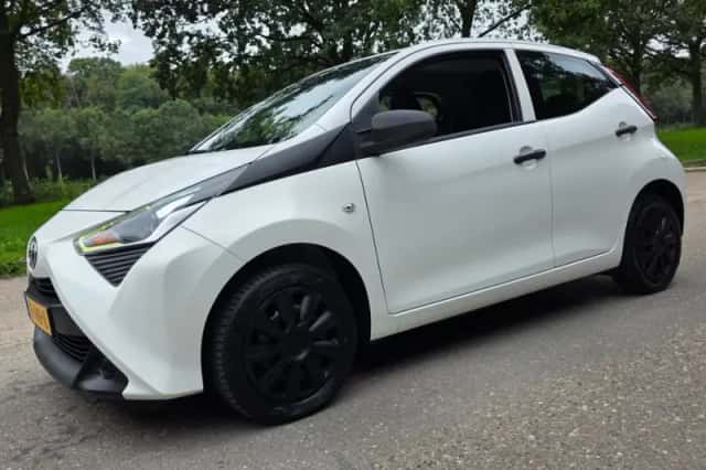 Toyota Aygo (2018) thumbnail 1