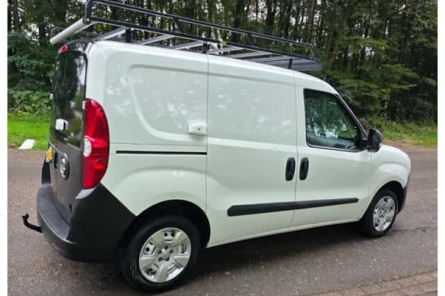 Opel Combo (2015) thumbnail 3