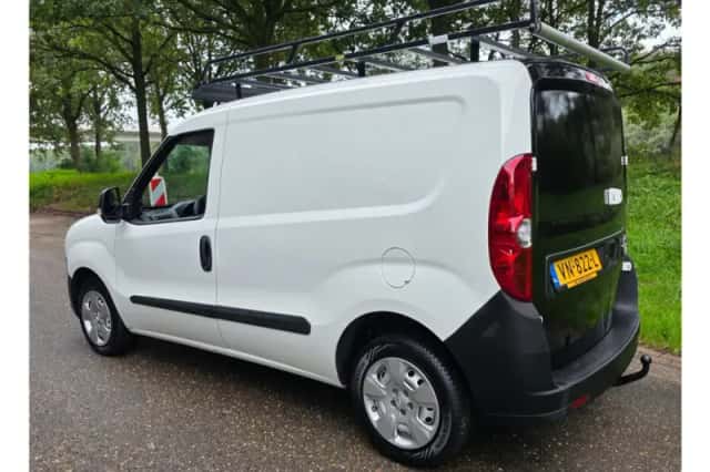 Opel Combo (2015) thumbnail 4