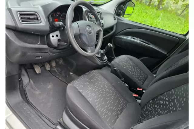 Opel Combo (2015) thumbnail 6