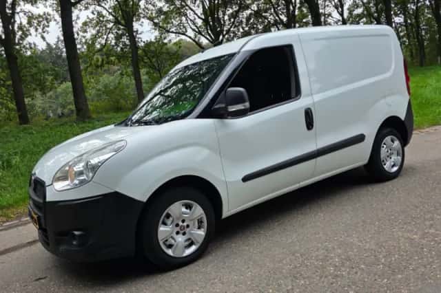 Fiat Doblò Cargo (2013) thumbnail 1