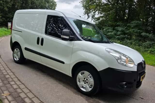 Fiat Doblò Cargo (2013) thumbnail 2
