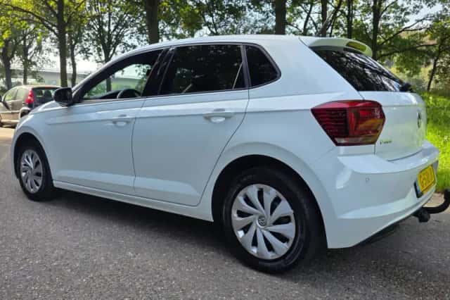 Volkswagen Polo (2019) thumbnail 4