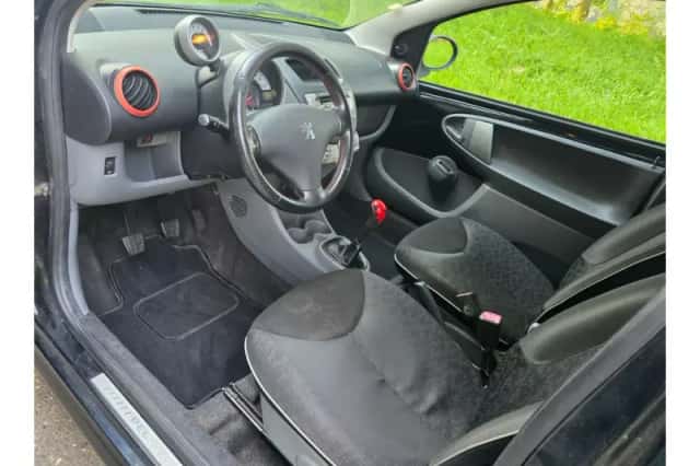 Peugeot 107 (2010) thumbnail 6