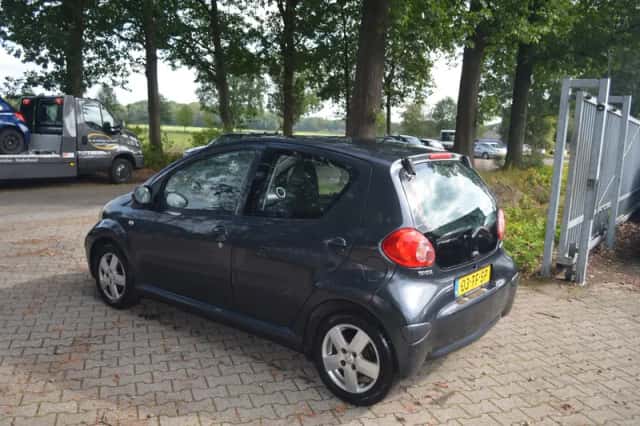 Toyota Aygo (2006) thumbnail 2