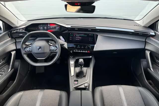 Peugeot 308 (2022) thumbnail 3