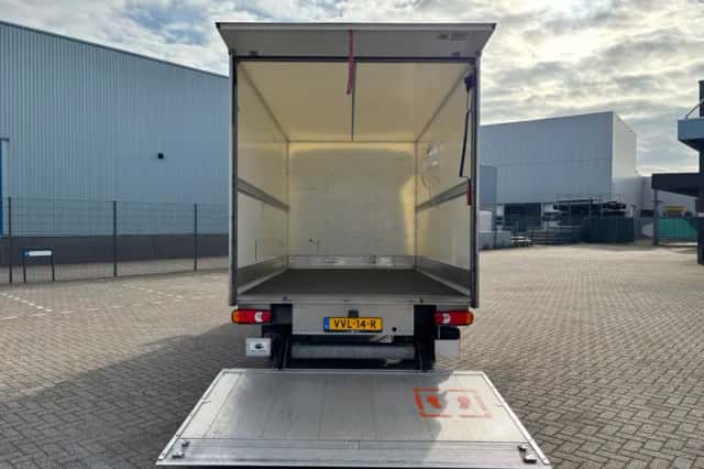 Renault Master (2023) thumbnail 2