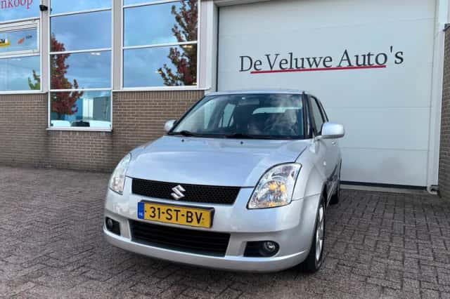 Suzuki Swift (2006) thumbnail 6