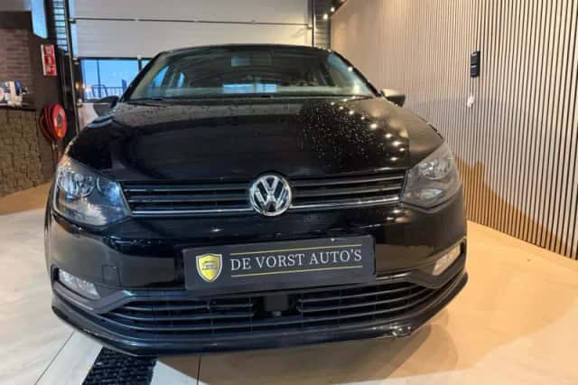 Volkswagen Polo (2015) thumbnail 6