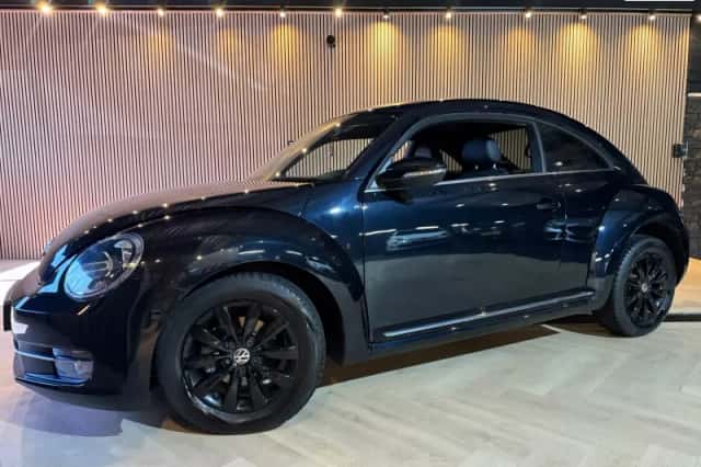 Volkswagen Beetle (2012) thumbnail 1