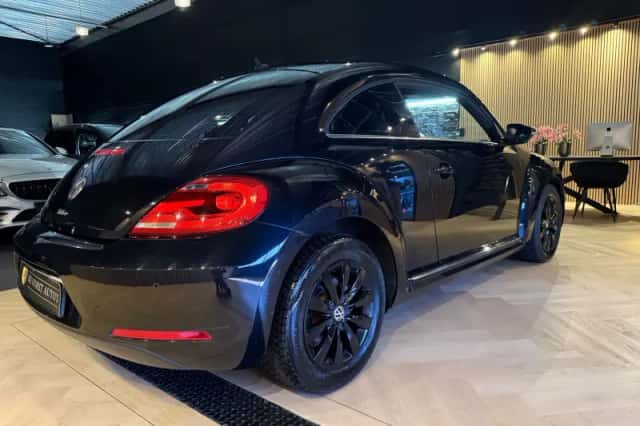 Volkswagen Beetle (2012) thumbnail 5