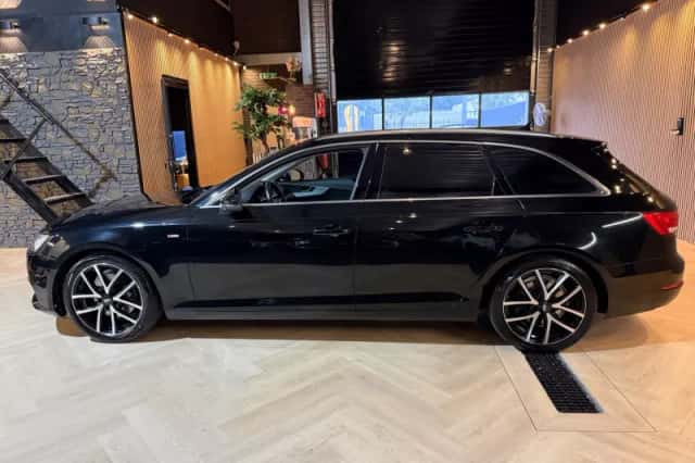 Audi A4 (2016) thumbnail 2