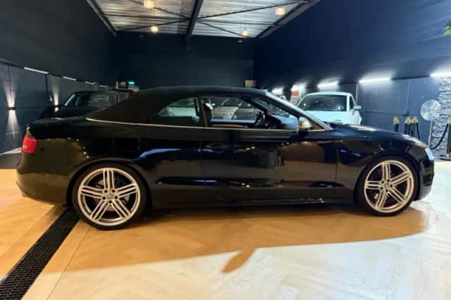 Audi S5 (2010) thumbnail 2