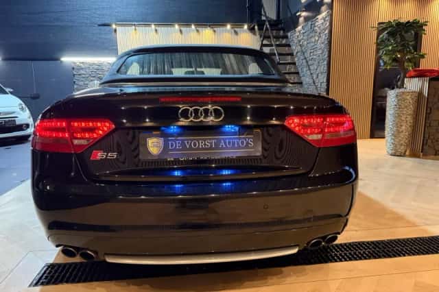 Audi S5 (2010) thumbnail 5