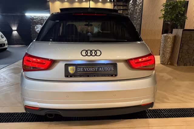 Audi A1 (2013) thumbnail 3