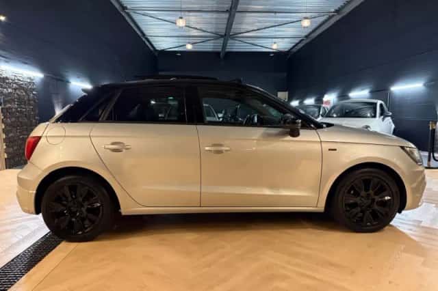 Audi A1 (2013) thumbnail 6