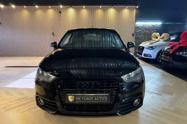 Audi A1 (2011) thumbnail 4