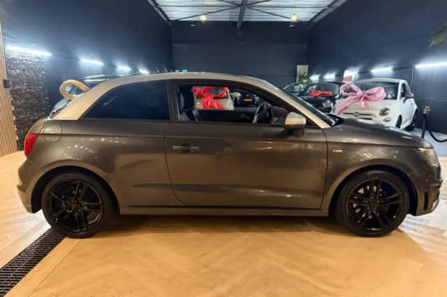 Audi A1 (2011) thumbnail 6
