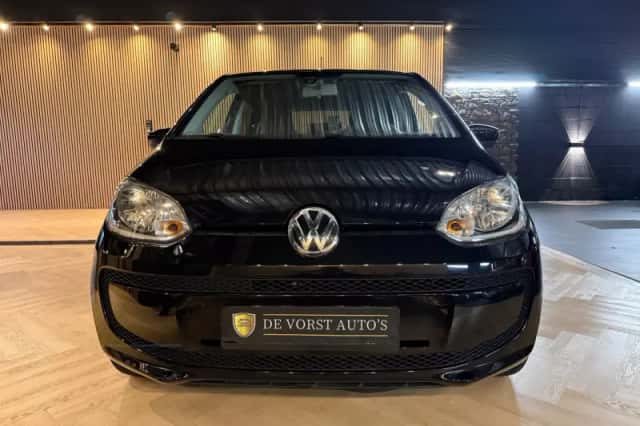 Volkswagen Up! (2013) thumbnail 2