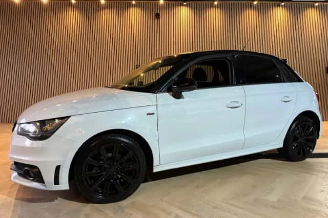 Audi A1 (2013) thumbnail 1