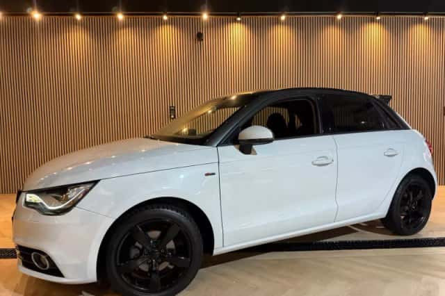 Audi A1 (2012) thumbnail 1