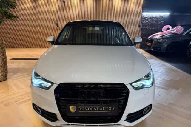 Audi A1 (2012) thumbnail 2