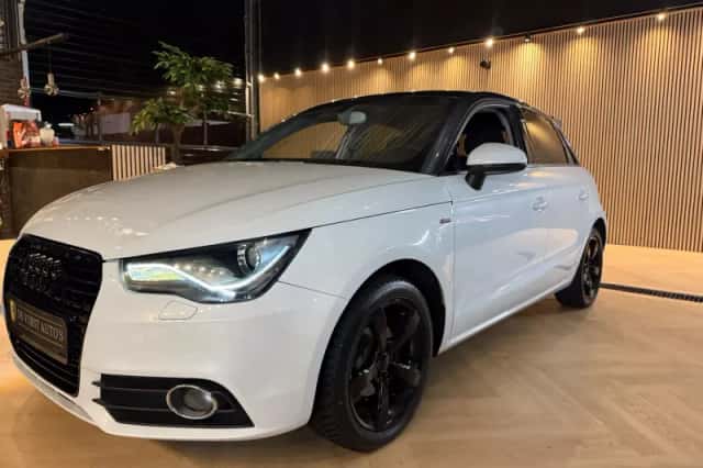 Audi A1 (2012) thumbnail 4