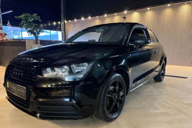 Audi A1 (2011) thumbnail 3
