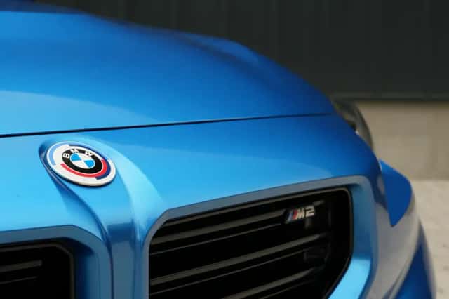 BMW M2 (2024) thumbnail 3