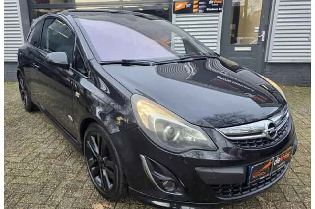 Opel Corsa (2012) thumbnail 1