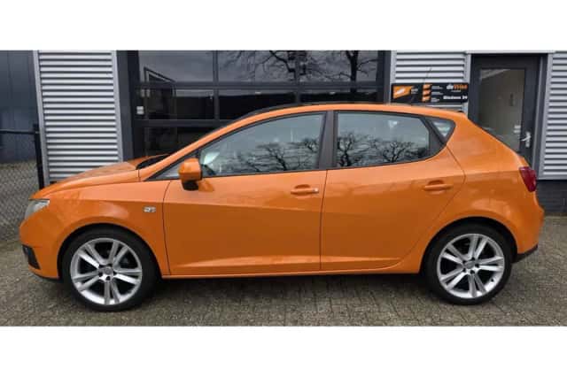 SEAT Ibiza (2008) thumbnail 2