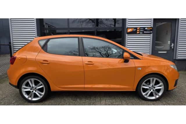 SEAT Ibiza (2008) thumbnail 3