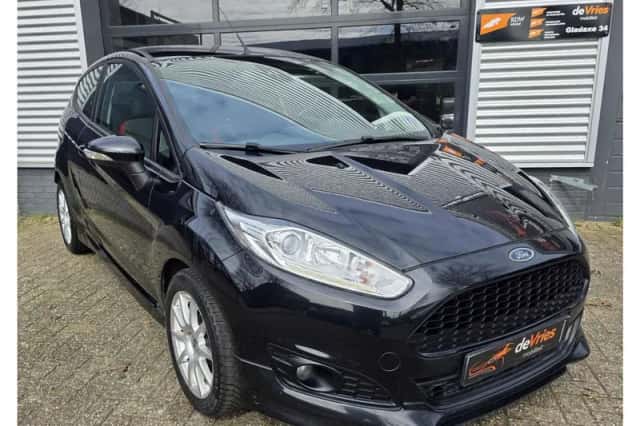 Ford Fiesta (2014) thumbnail 1