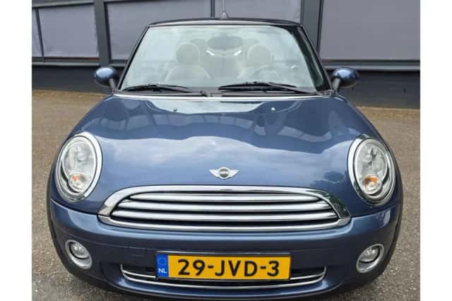 MINI Cooper (2009) thumbnail 4