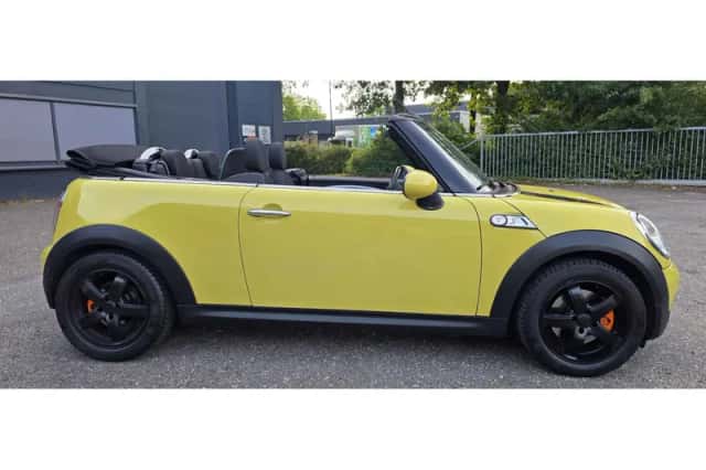 MINI Cooper (2009) thumbnail 5