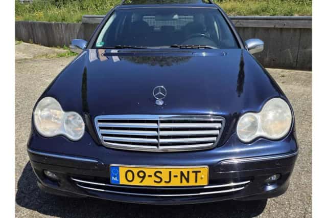 Mercedes-Benz C-Klasse (2006) thumbnail 4