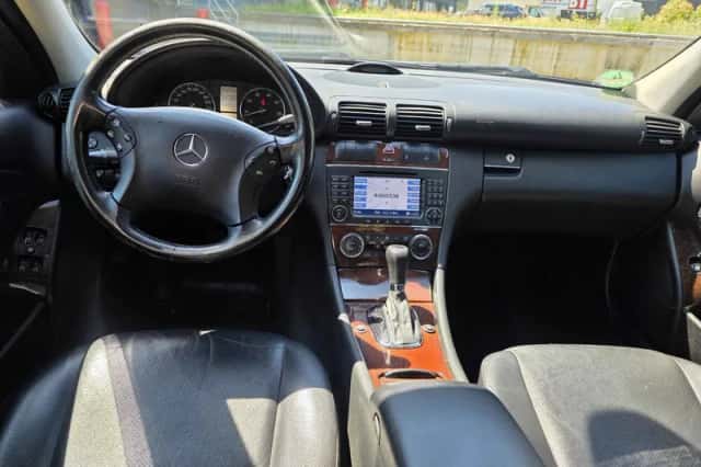 Mercedes-Benz C-Klasse (2006) thumbnail 6