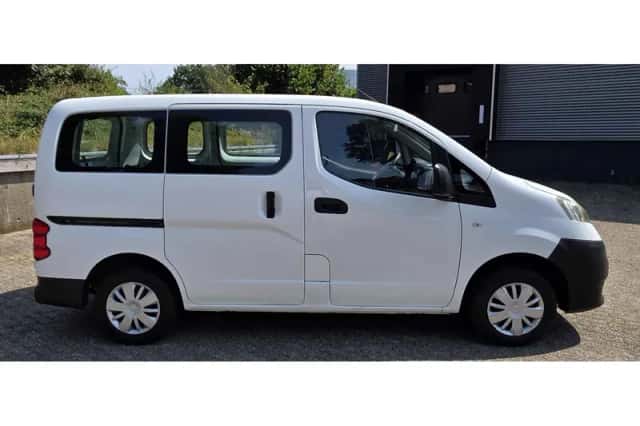 Nissan Evalia (2011) thumbnail 5