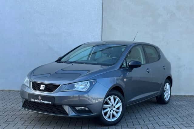 SEAT Ibiza (2015) thumbnail 1