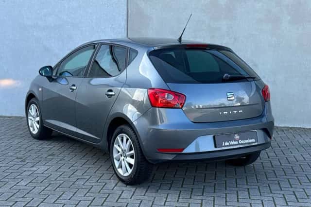 SEAT Ibiza (2015) thumbnail 5