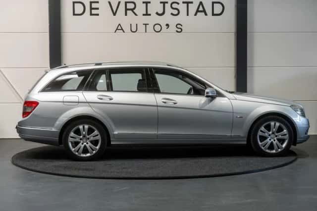 Mercedes-Benz C-Klasse (2009) thumbnail 3