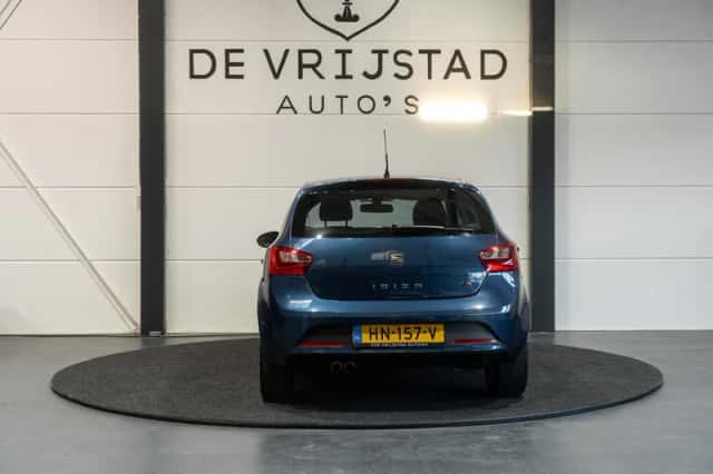 SEAT Ibiza (2015) thumbnail 5