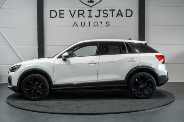 Audi Q2 (2021) thumbnail 2