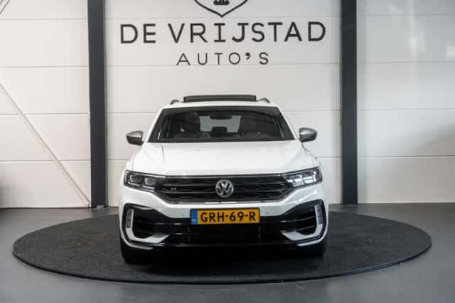 Volkswagen T-Roc (2020) thumbnail 2
