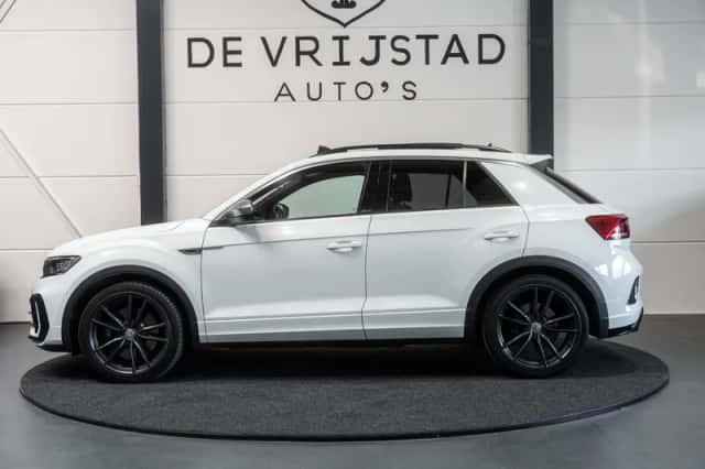 Volkswagen T-Roc (2020) thumbnail 3